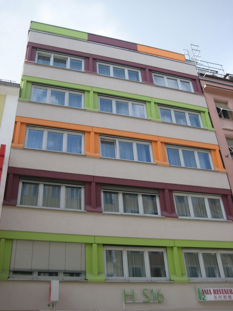 HOTEL S16 2/26