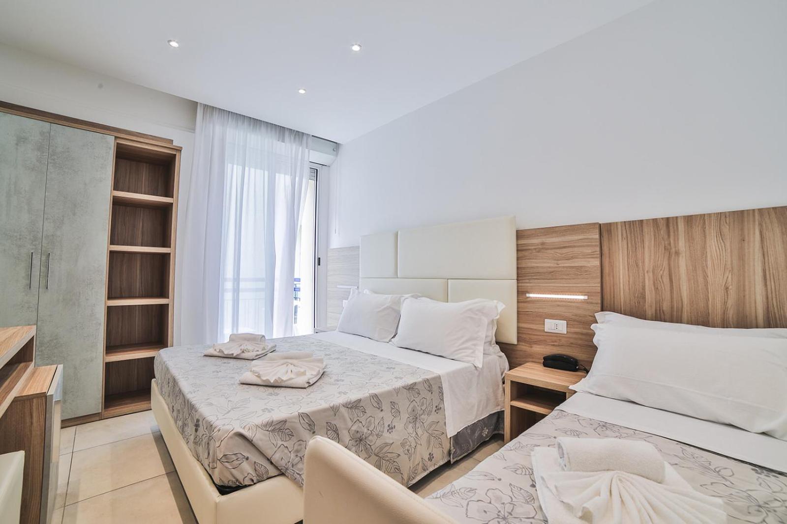 Hotel Ambasciatori 10/44