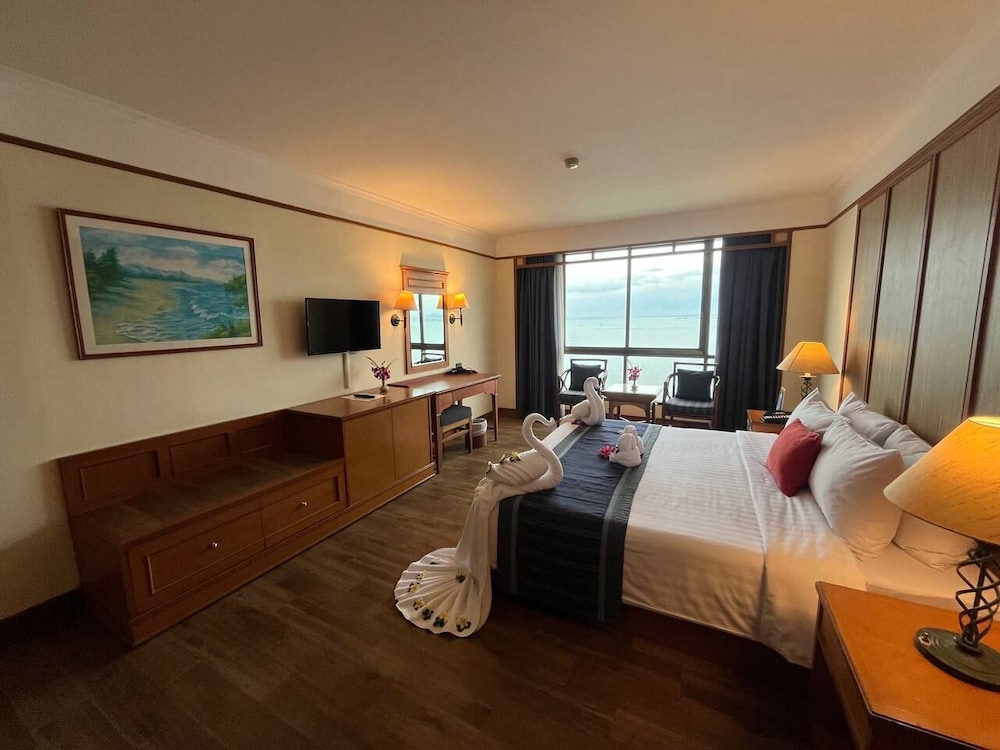 Horizon Room