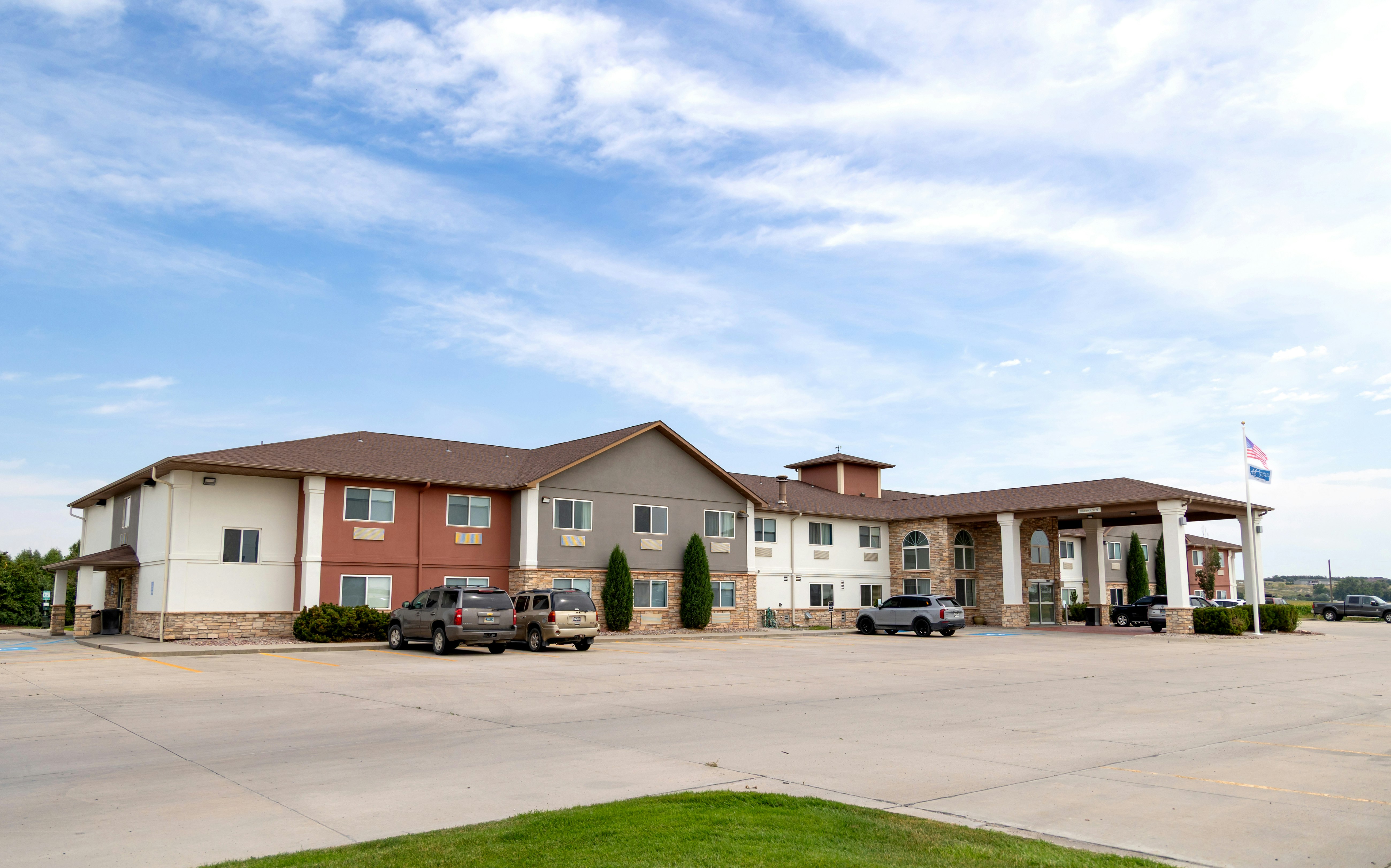 Holiday Inn Express & Suites Torrington 6/78