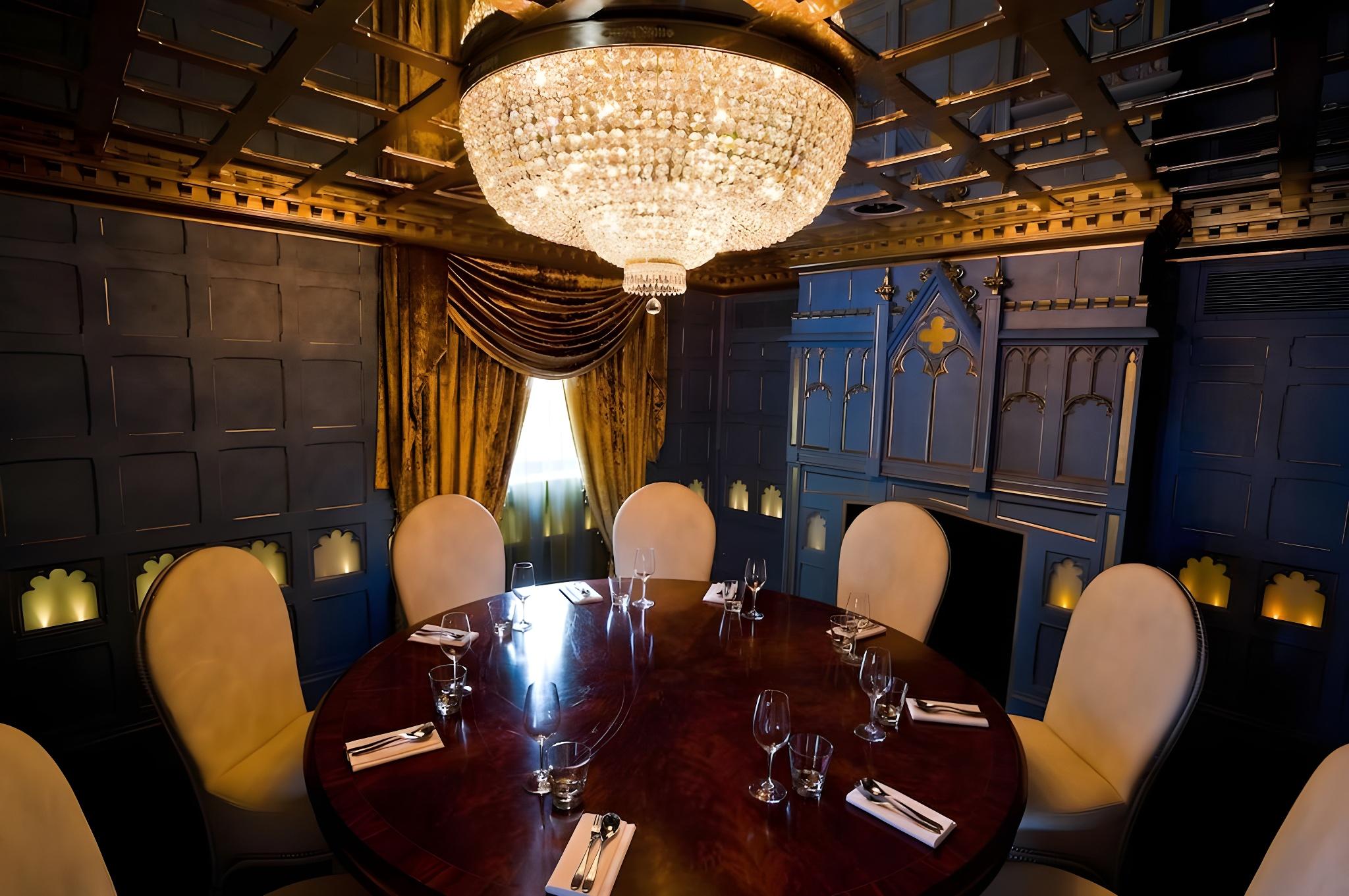 Crazy Bear Hotel Beaconsfield 24/46
