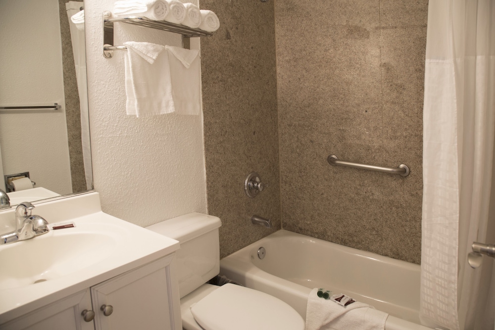 Harborview Inn Suites San Diego Harbor 38/40
