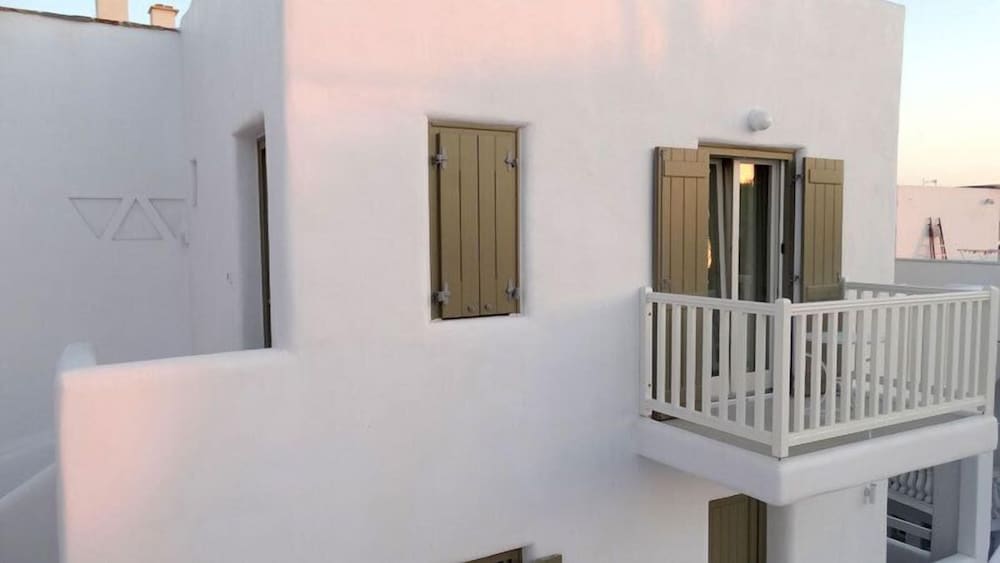 Anassa Studios 6/33