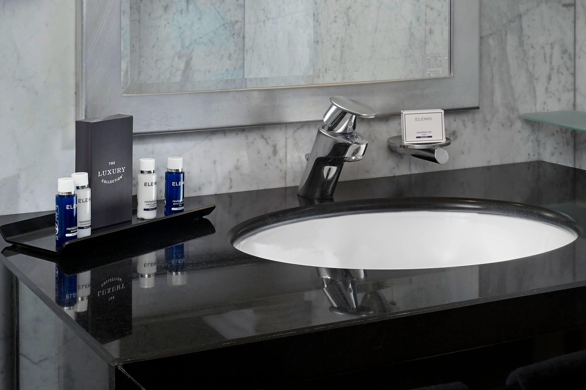 غرفة كلاسيكية بسريرين منفصلين، The Park Tower Knightsbridge, a Luxury Collection Hotel, London 10/10