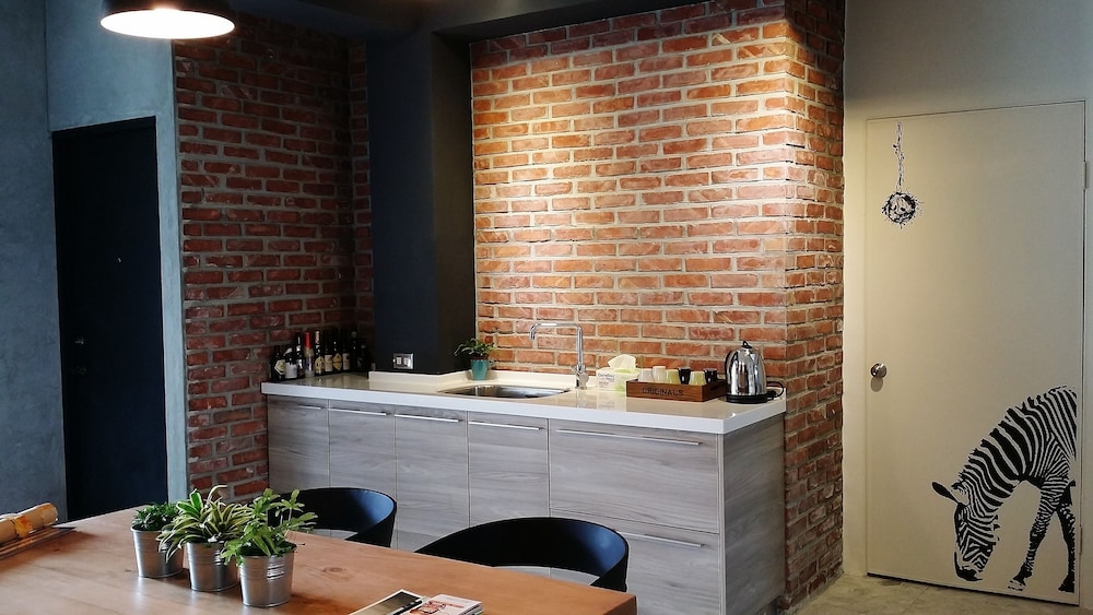 Mutter Apartment 2/50