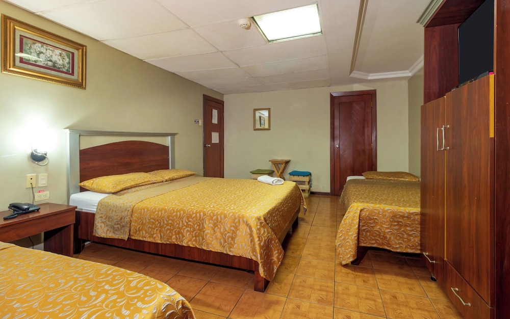 Hotel Malecon Inn 32/67