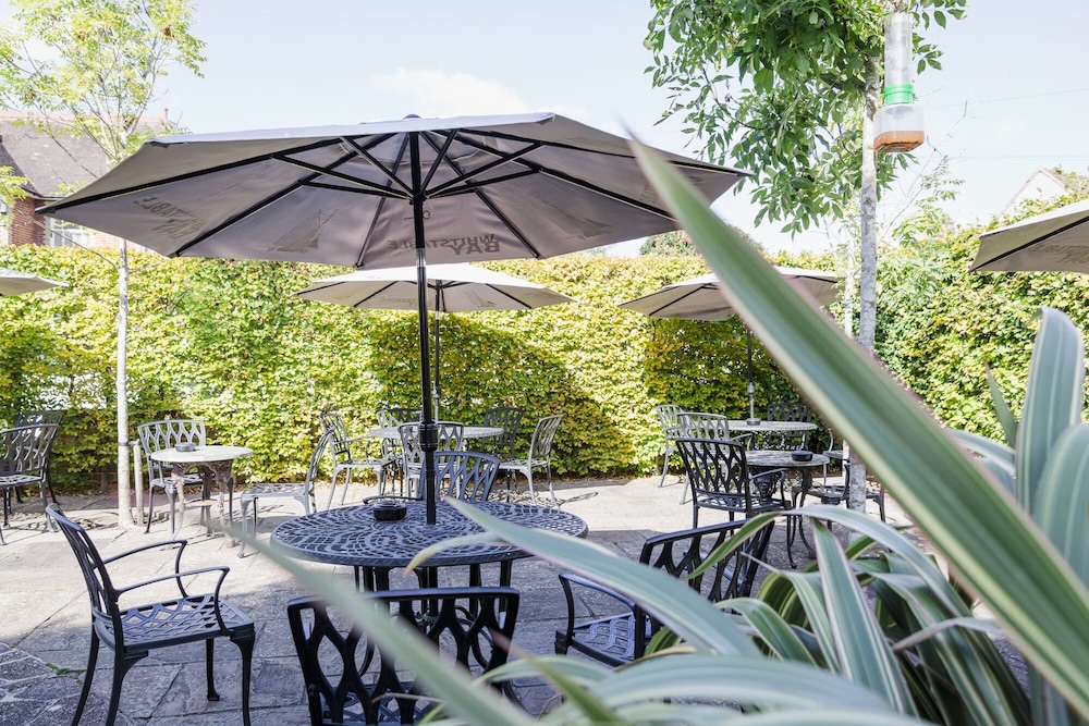 New Flying Horse Inn 60/68