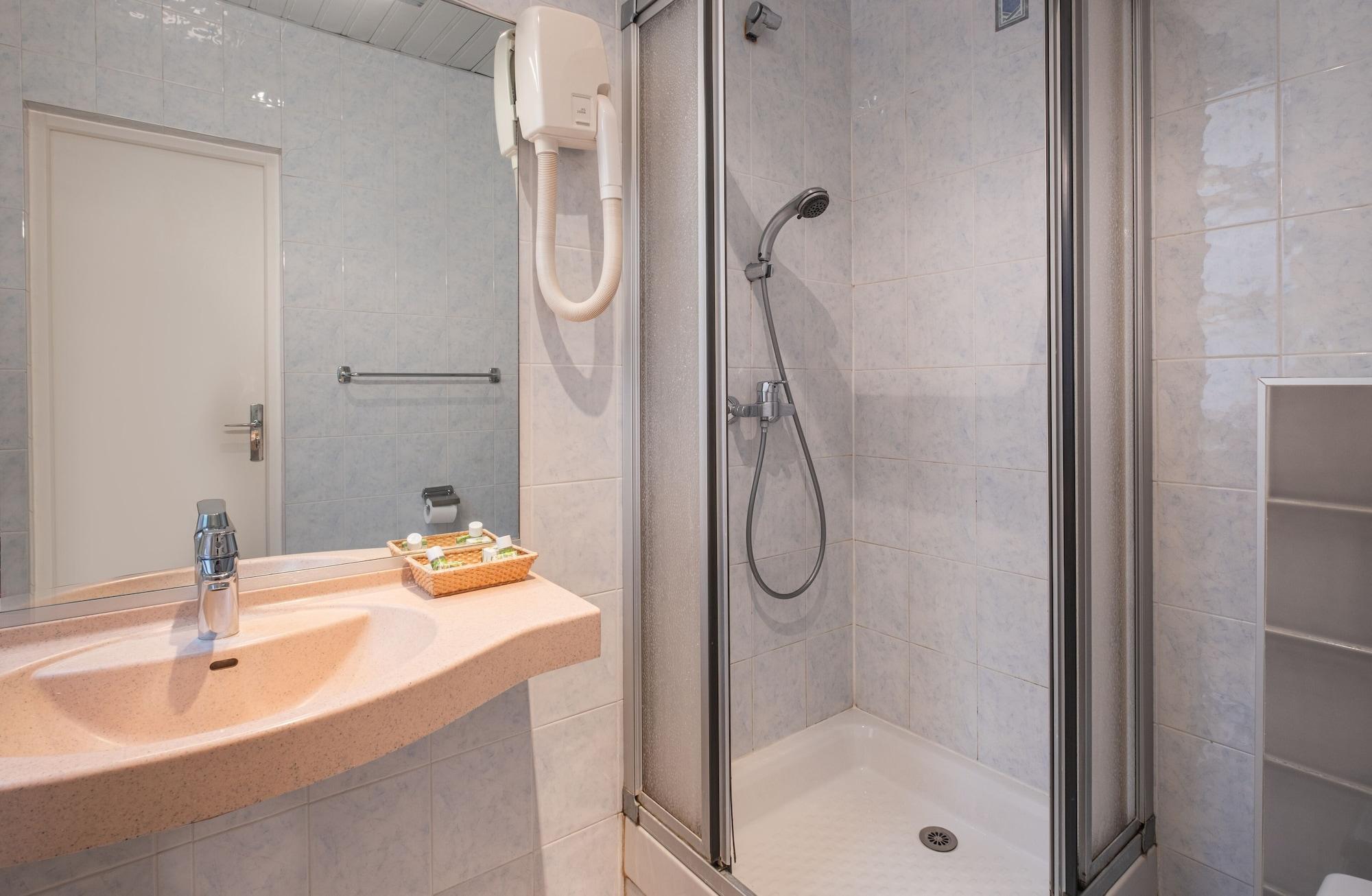 Plus, Classic، HOTEL TERMINUS MONTPARNASSE 3/3