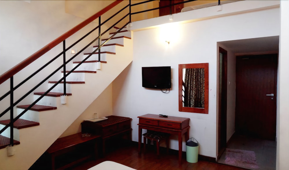 RAAHAT INN 12/15