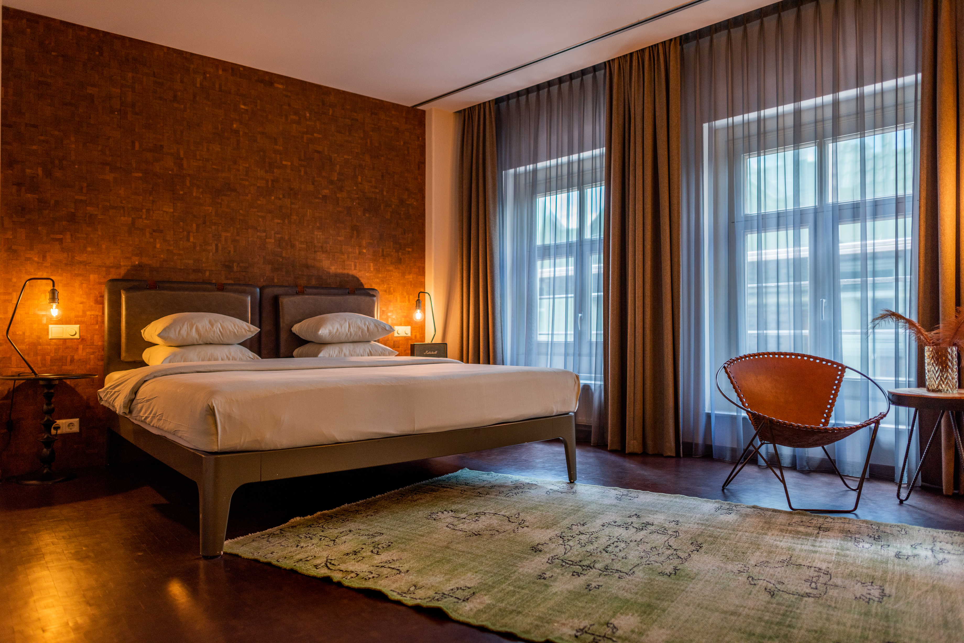Room at Hotel V Nesplein, AMSTERDAM