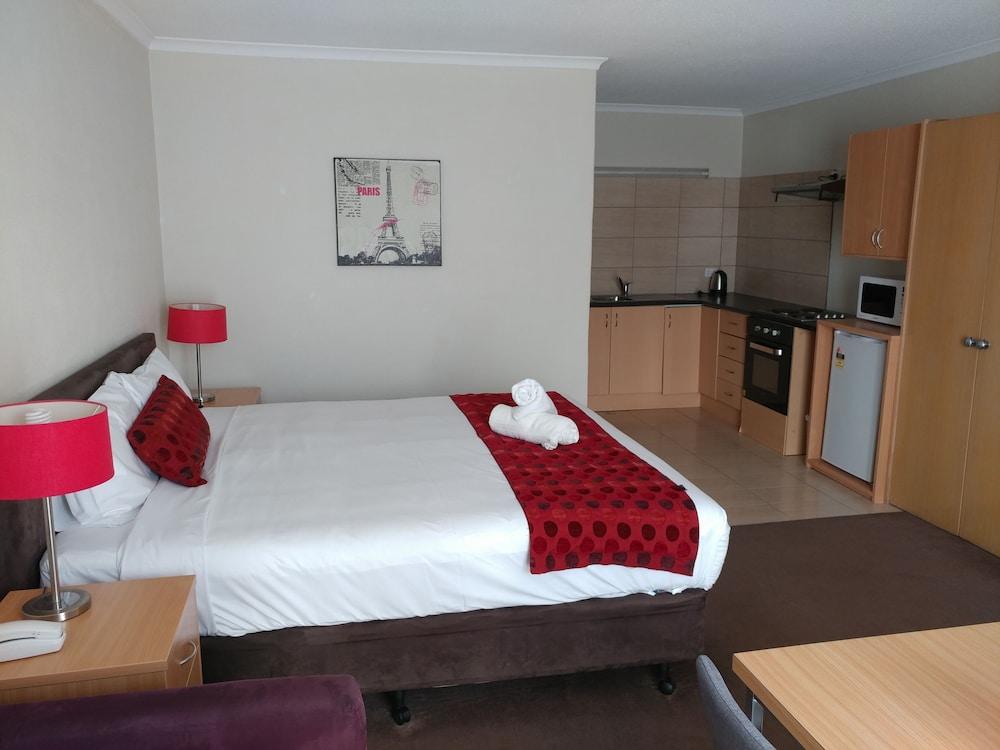Parkdale Motor Inn 13/45