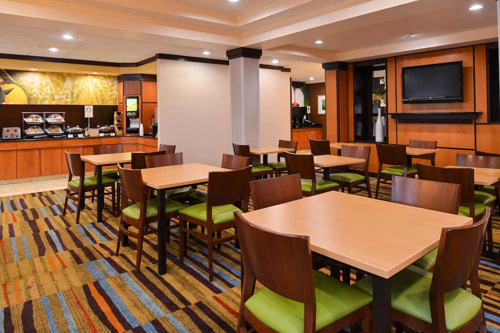 Fairfield Inn Suites Fort Wayne 28/30