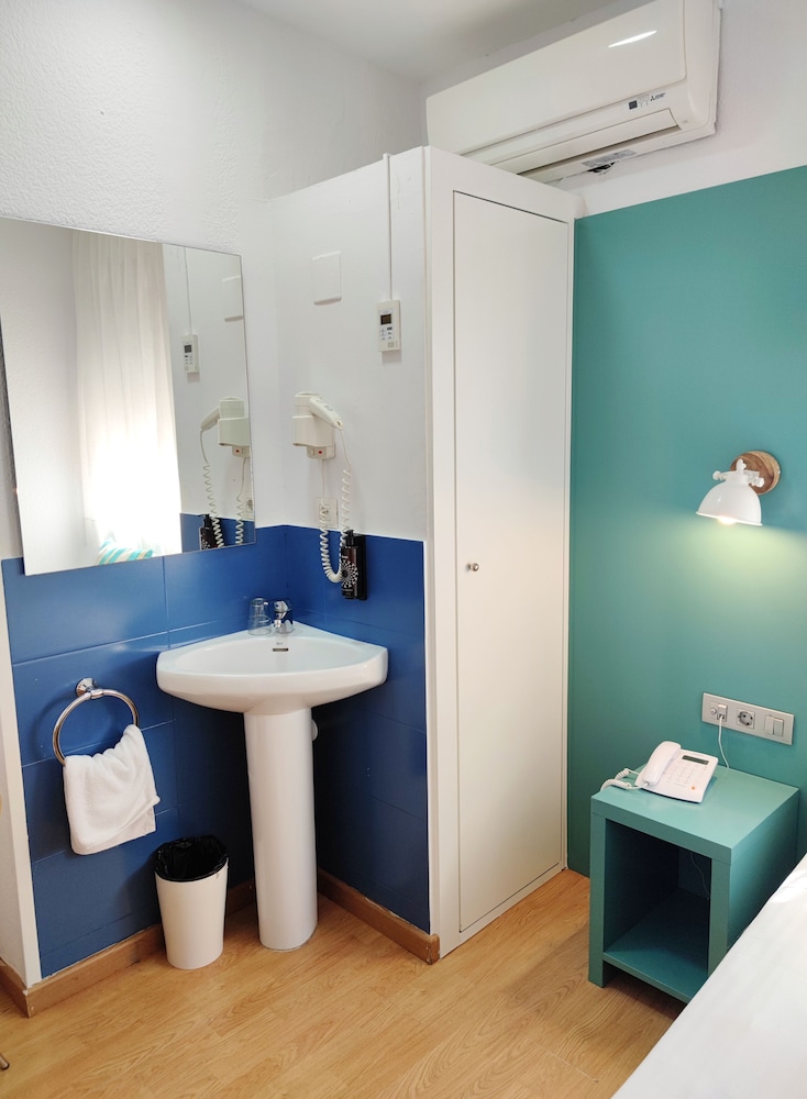 Yomo Hostal BCN Port 29/38