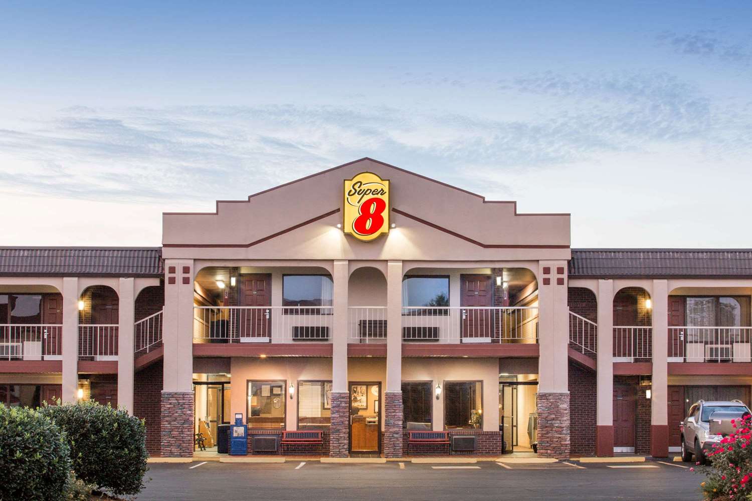 Super 8 by Wyndham Wytheville 2/10