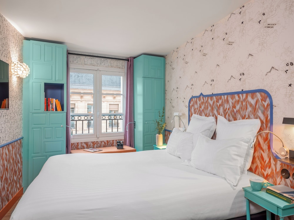 SUPERIOR, DOUBLE BED
