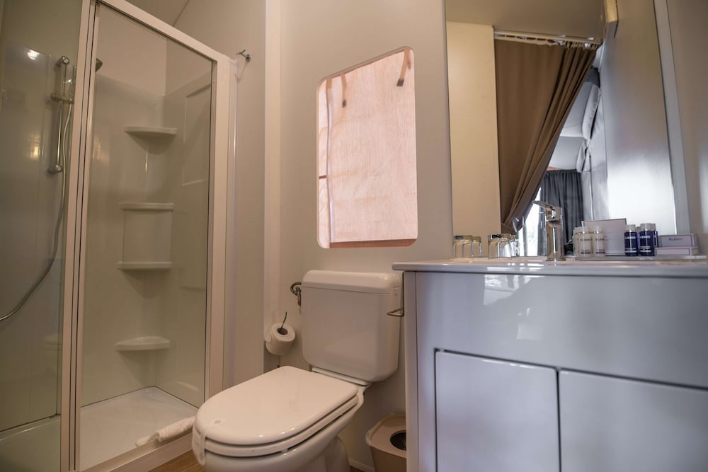 Arena One 99 Glamping 50/50
