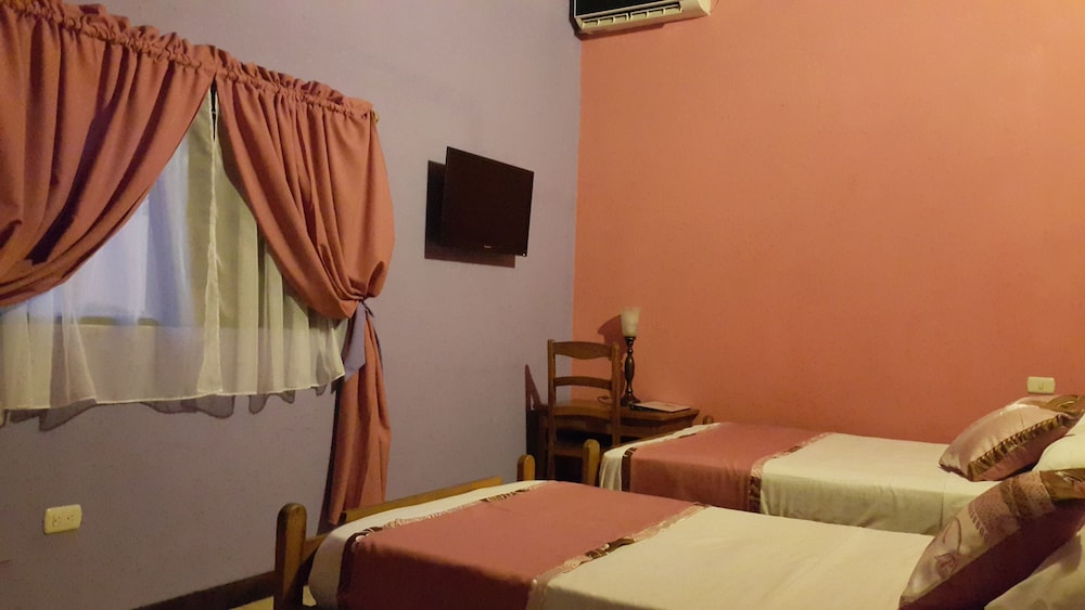 El Maltese Hotel 44/69
