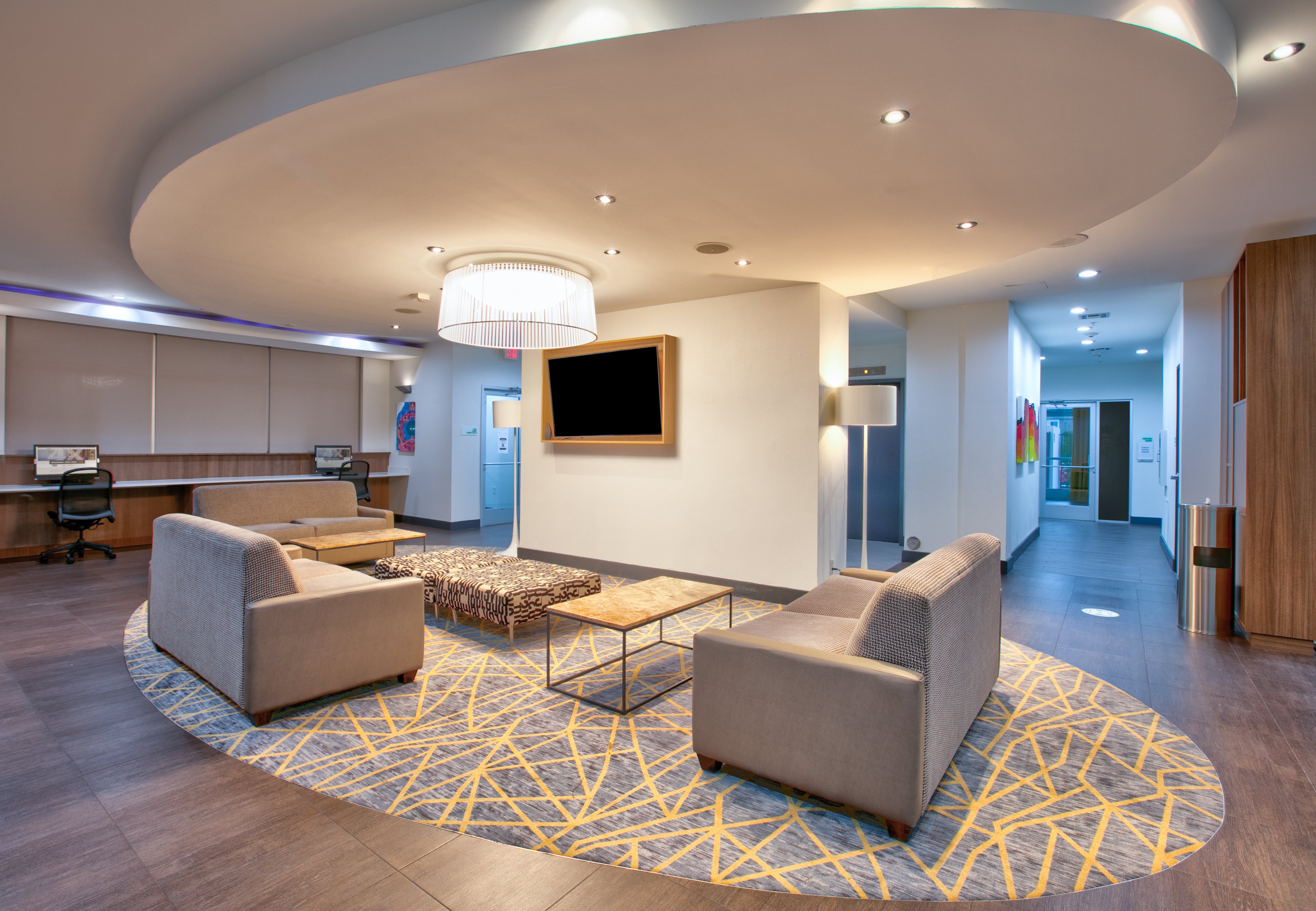 Holiday Inn Dfw South 32/64