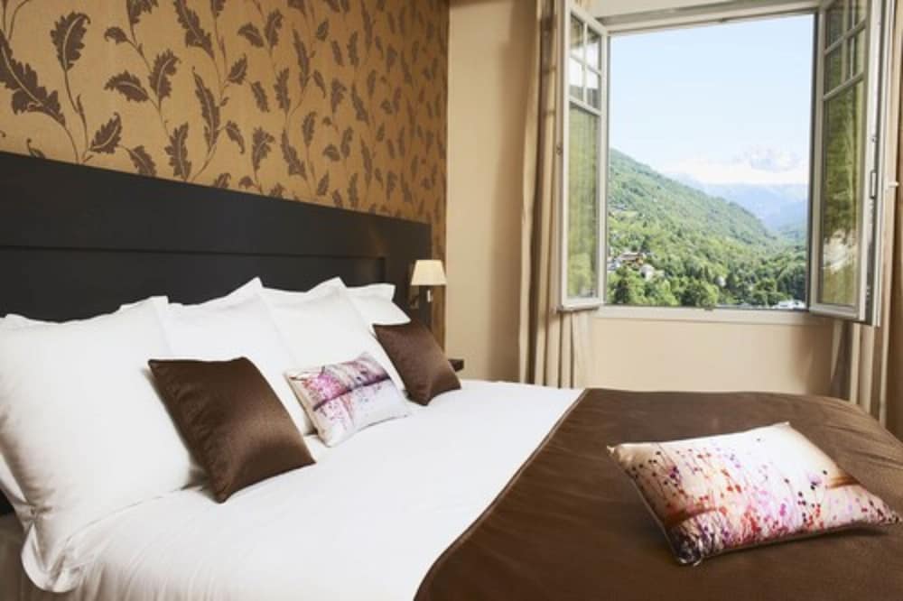 Golf Hotel 14/50