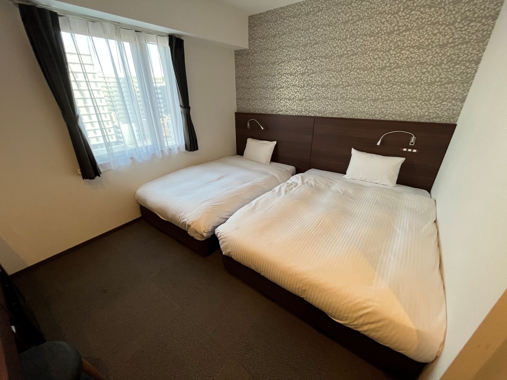 SUPERIOR, TWIN BEDS