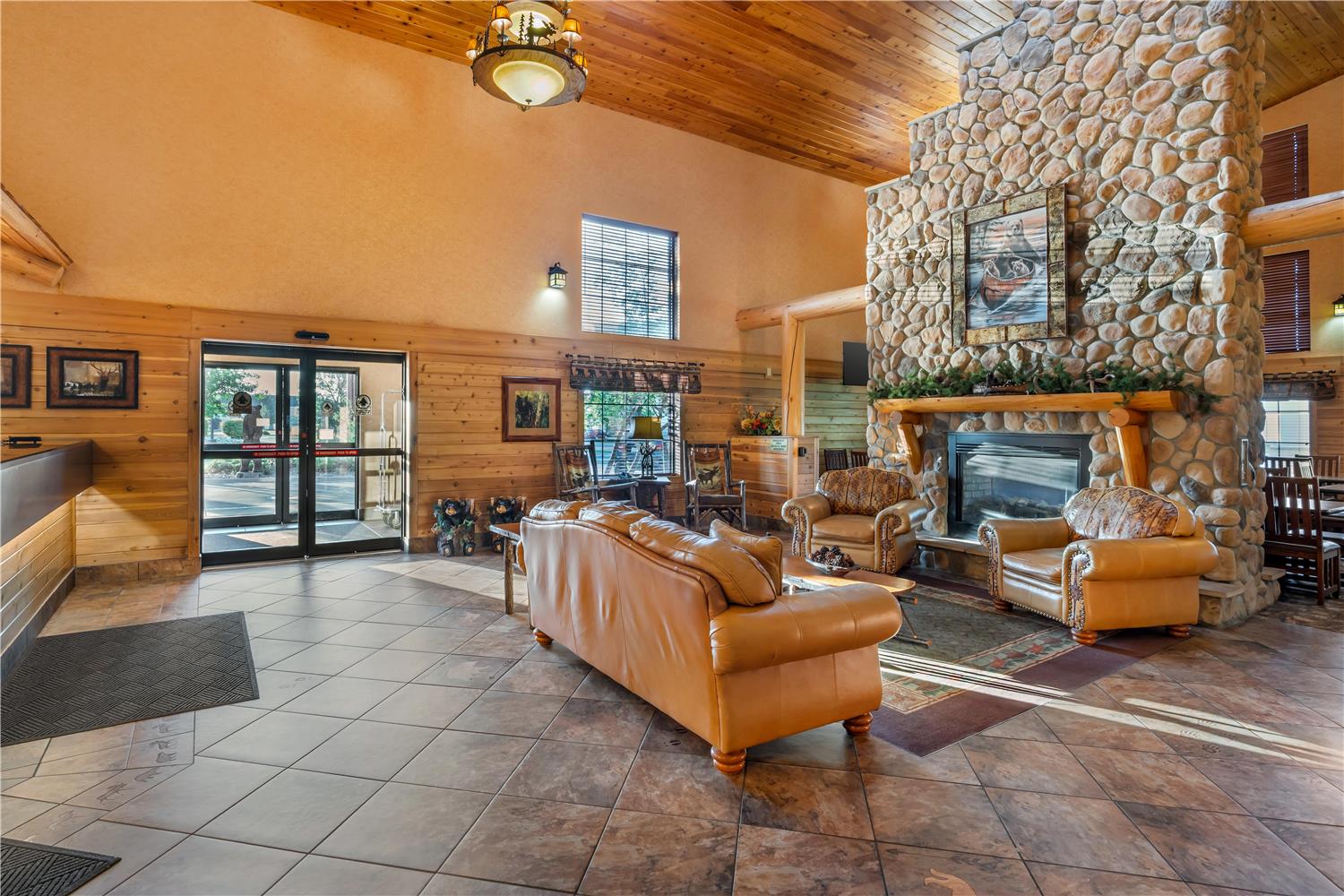 Best Western Plus Kelly Inn & Suites 19/43