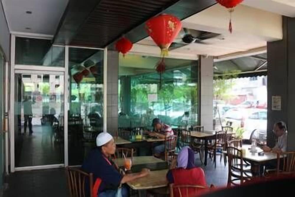Subang Park Hotel 49/64