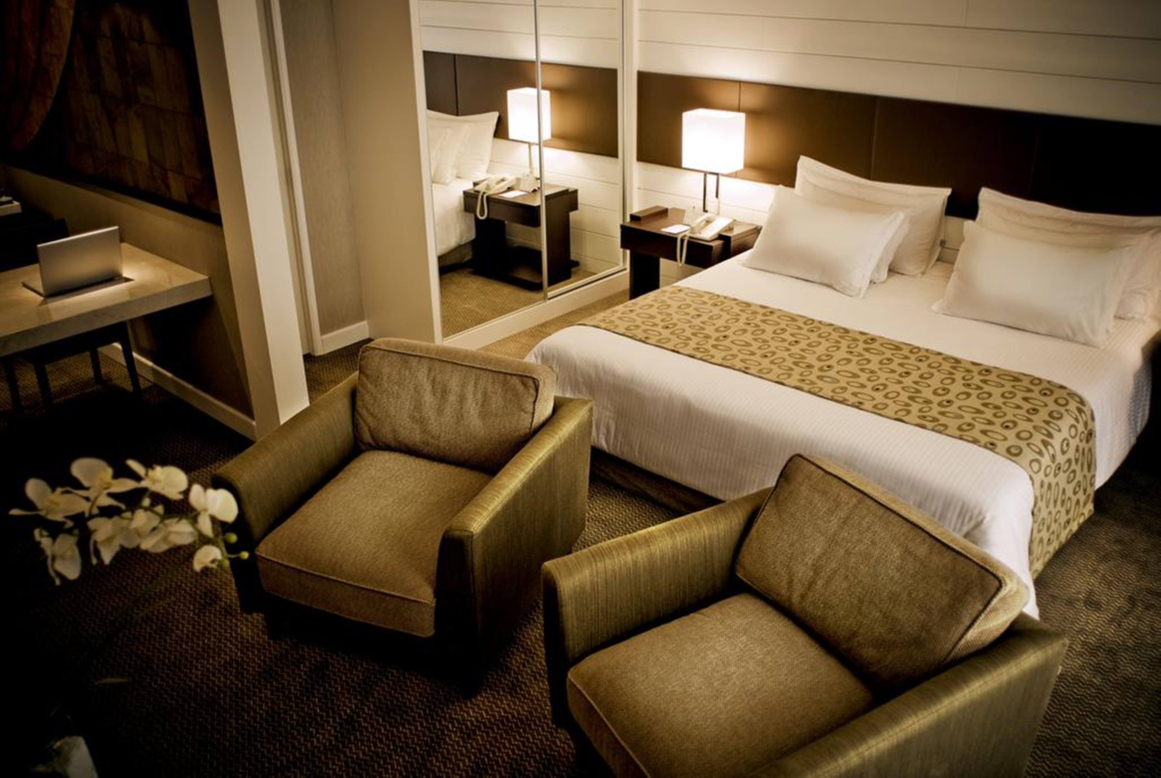 Luxury, Single