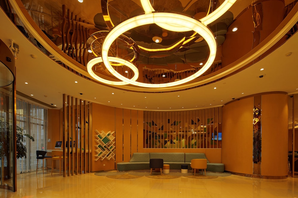 Holiday Inn Express Shanghai Zhenping 36/69