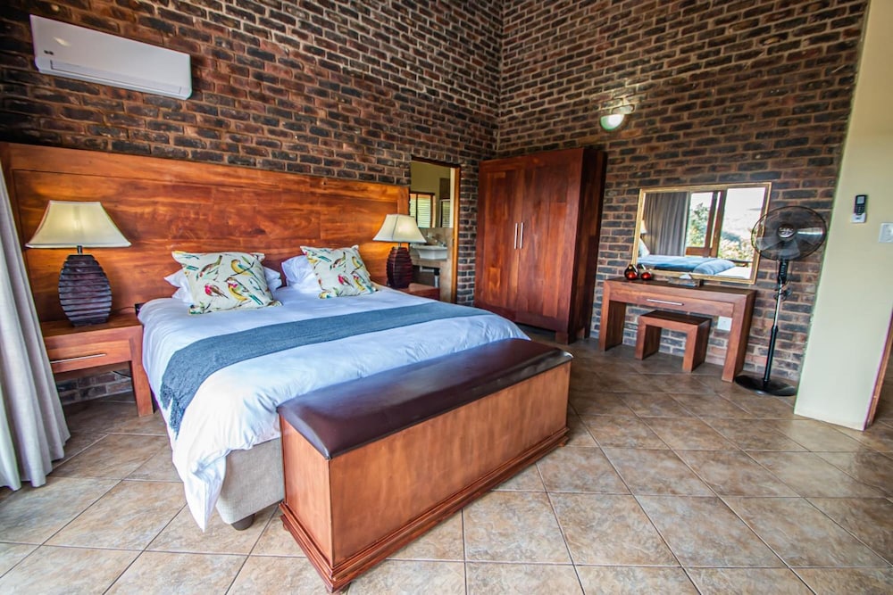 Dinkweng Safari Camp 7/41