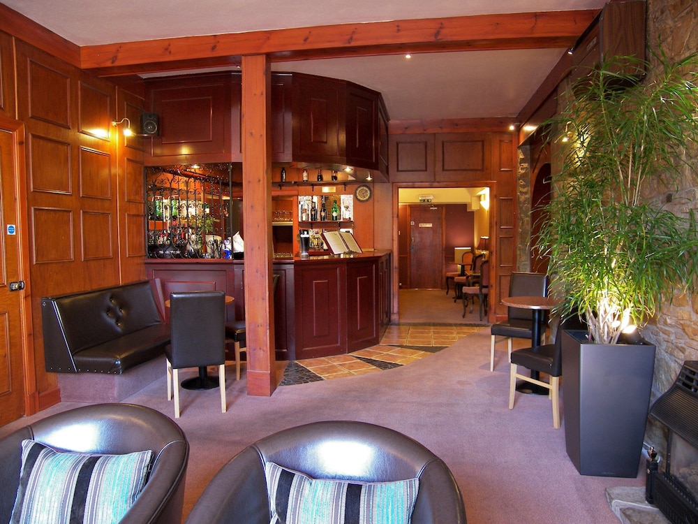 Rosemount Hotel 39/57