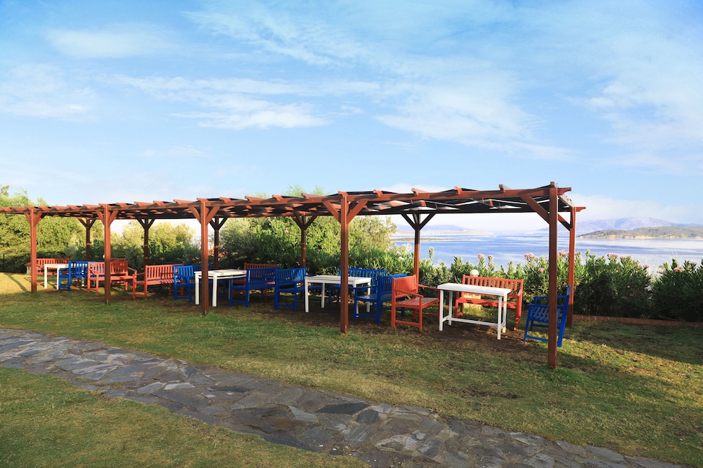 Akay Garden Family Club 28/48