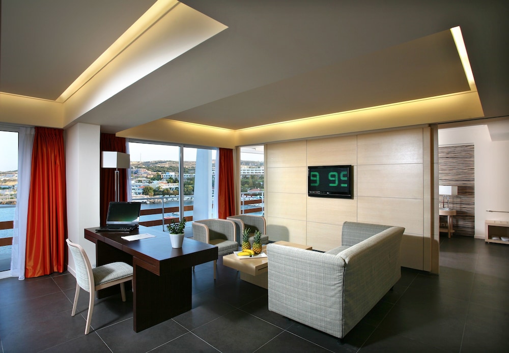 Eden Roc Resort Hotel 18/50