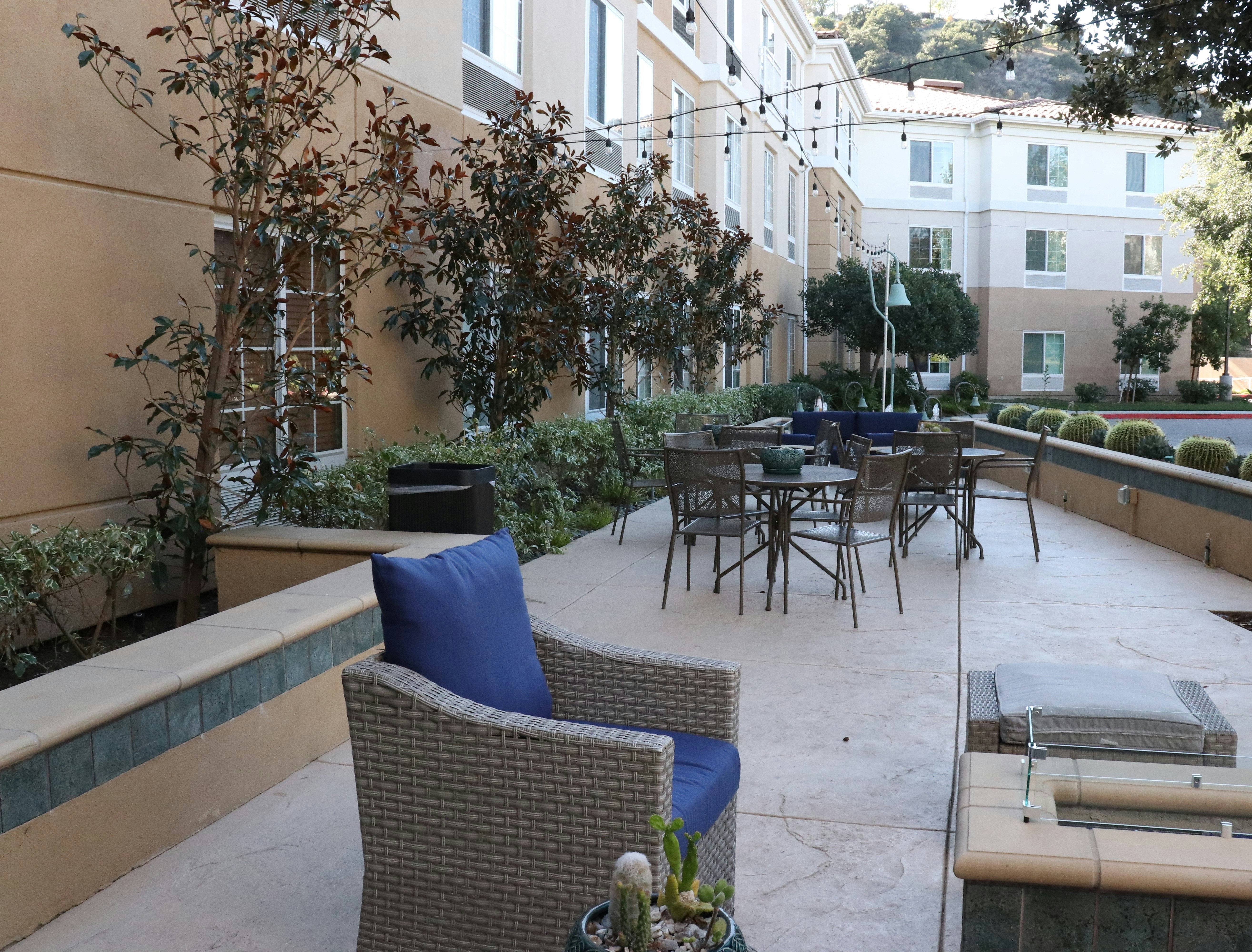 Hilton Garden Inn Calabasas 13/25