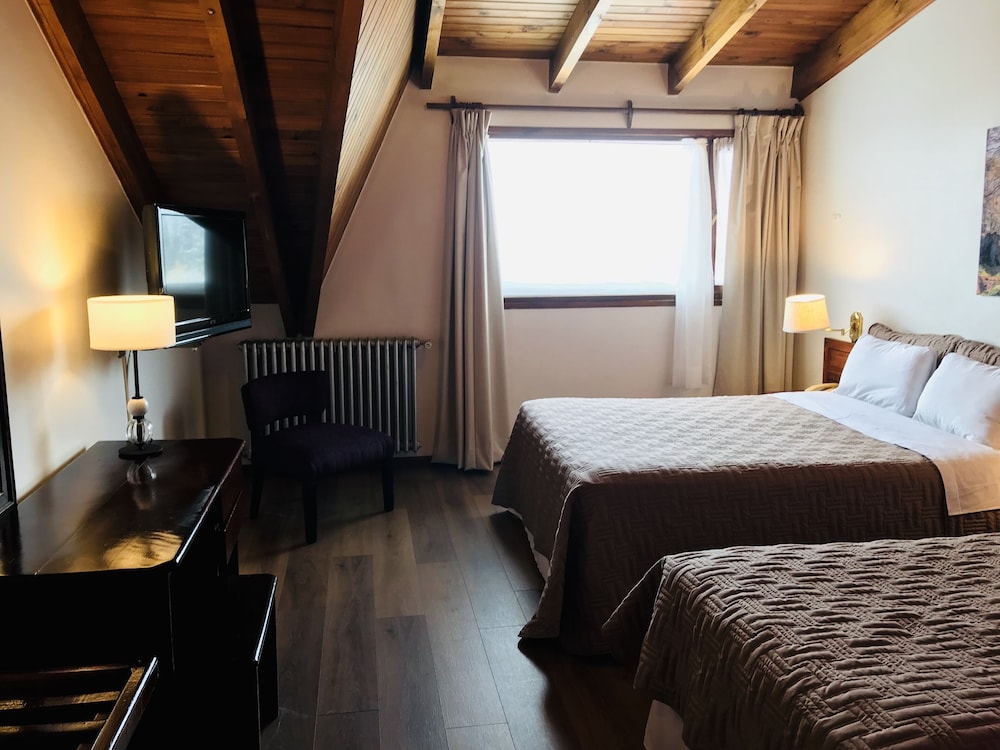 USHUAIA HOTEL 12/35