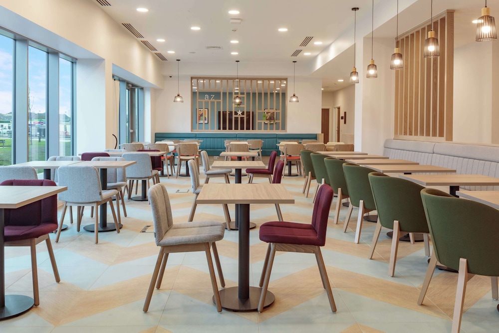 Hampton By Hilton Edinburgh Airport 42/56