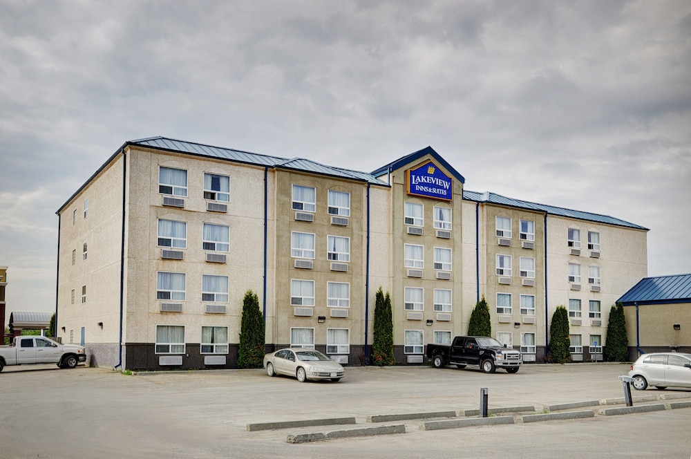 Lakeview Inn & Suites Fort Saskatchewan 4/28