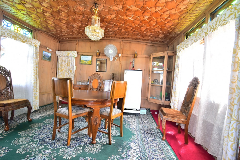 Houseboat Zaindari Palace 18/45