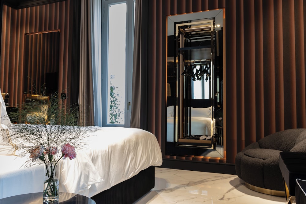 Bra Hotel 16/47
