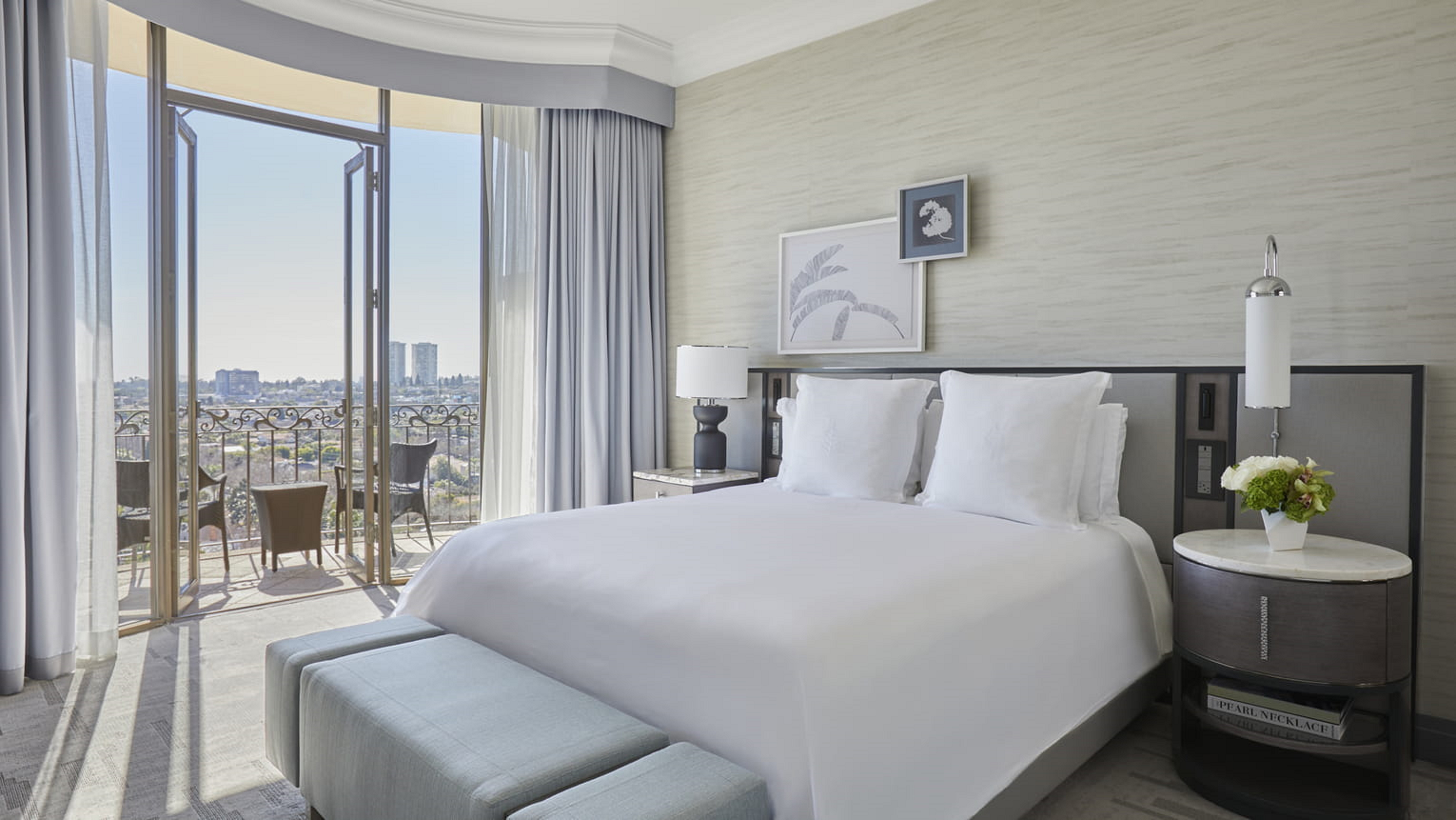 1 Bedroom, Beverly, Suite, Balcony View