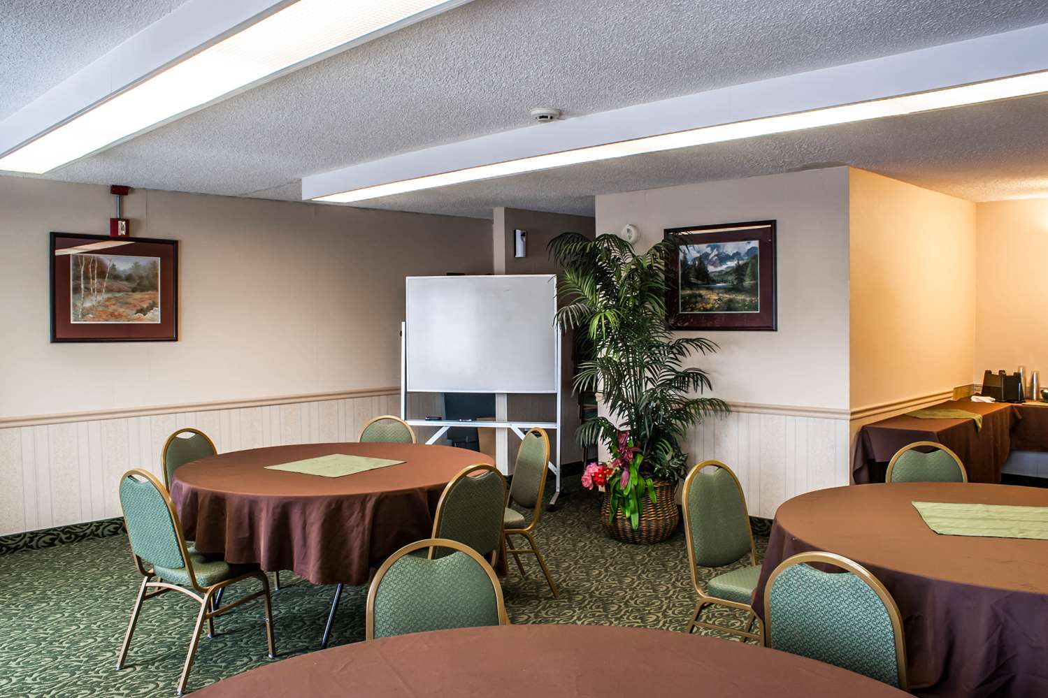 SureStay by Best Western SeaTac Airport North 15/18