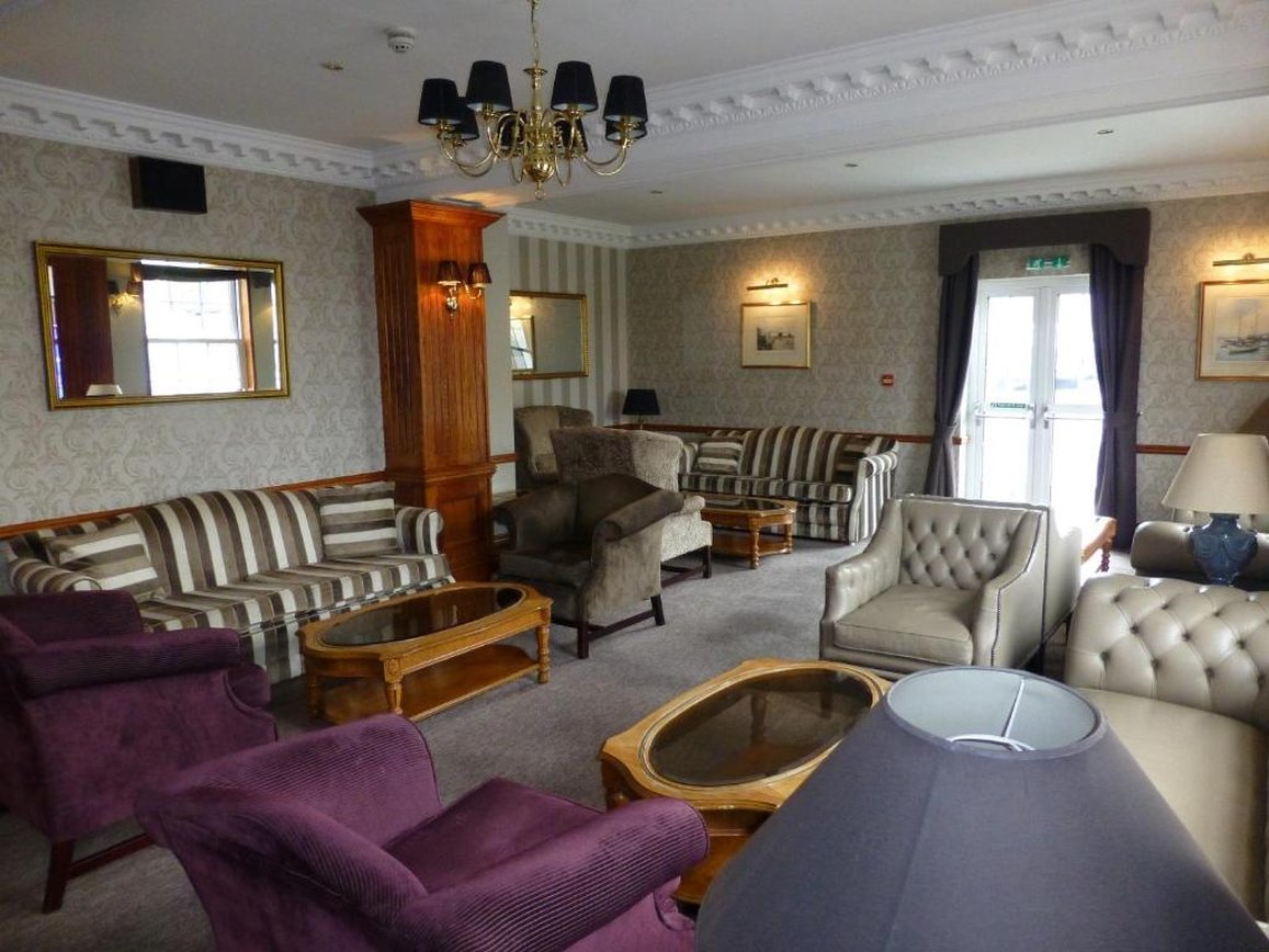 CBH Cliff Hotel 25/48