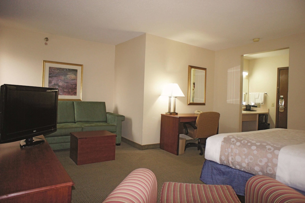 La Quinta Inn Omaha Southwest 9/23