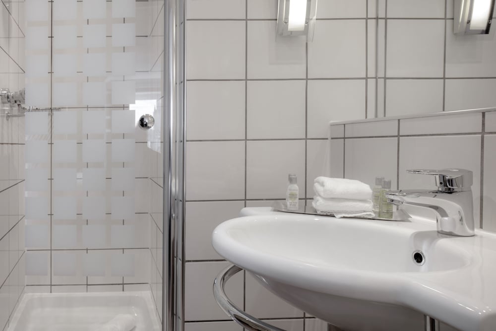 Doubletree By Hilton Hotel Bristol City Centre Ex Ramada Bristol City 16/82