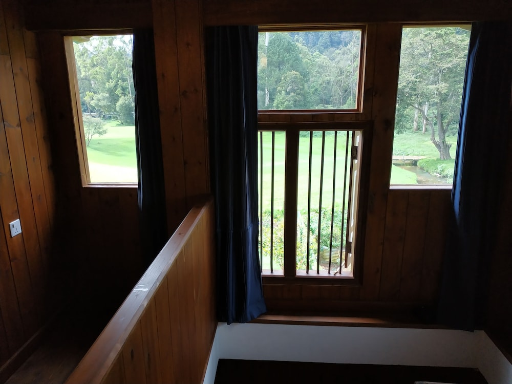 Golf Green City Bungalow 23/38