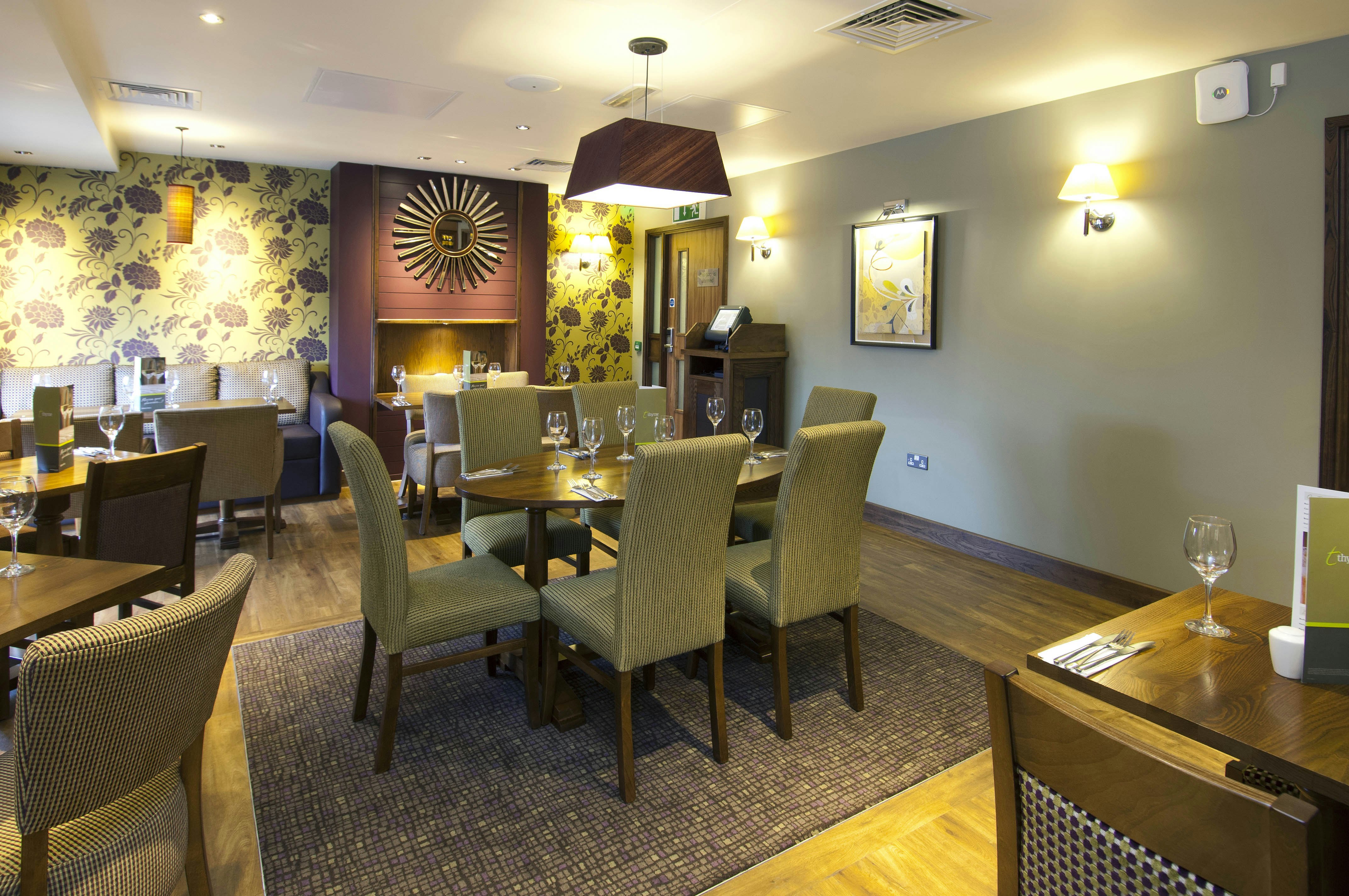 Premier Inn Solihull Town Centre 27/33