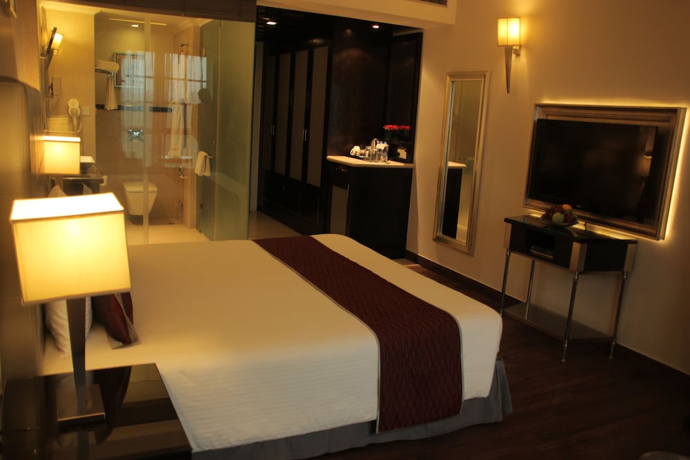 The Pllazio Hotel 34/50