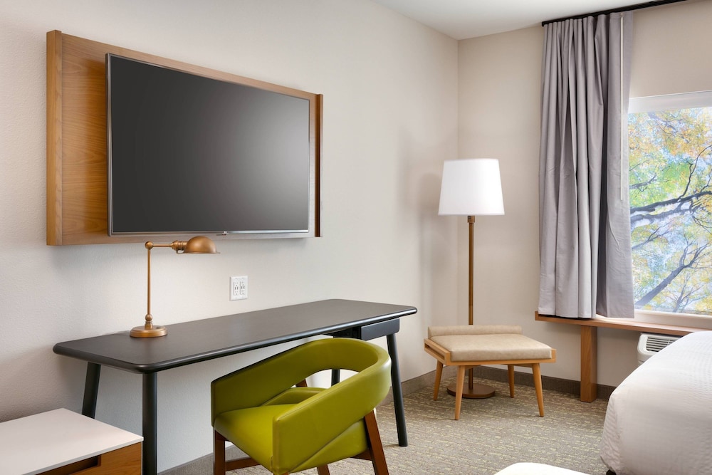 Fairfield Inn And Suites Denver West Federal Center 36/49