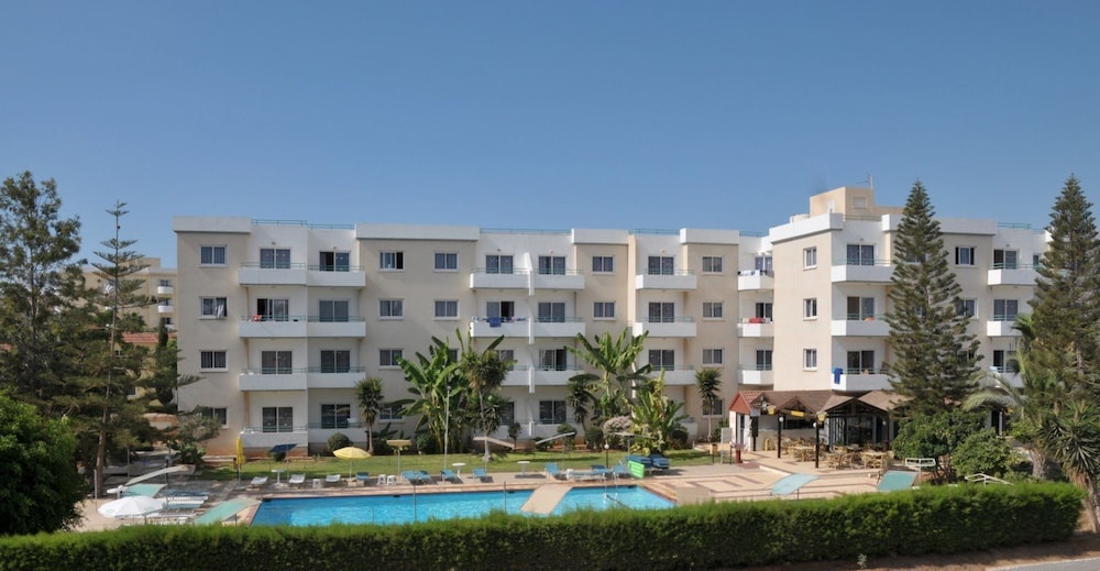 DebbieXenia Hotel Apartments 3/45