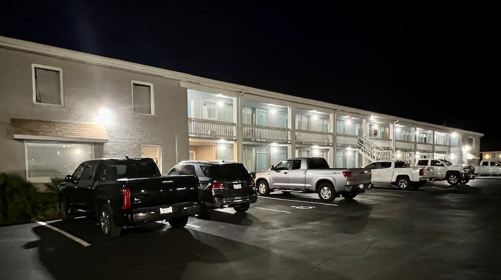 Oceanview Inn 23/30