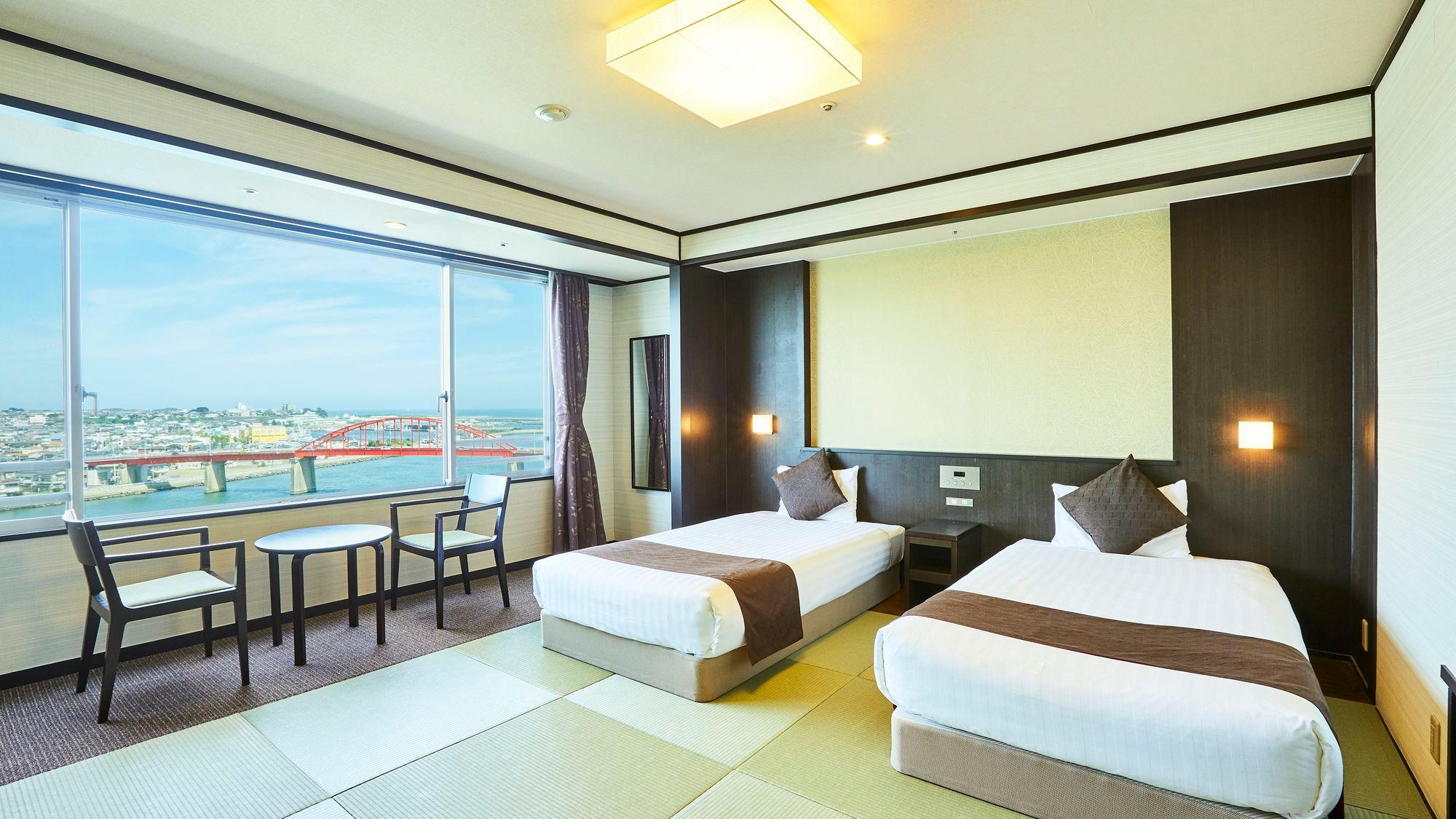 Japanese, Modern, Twin Beds, River View, Night View